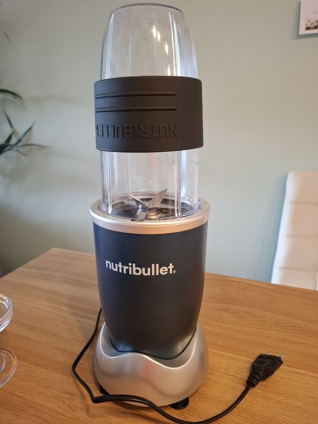 Nutribullet Elettrodomestici da cucina: Nutribullet Standmixer 900 Watt – Usato da Birsfelden venduto da _ramona_luethi_