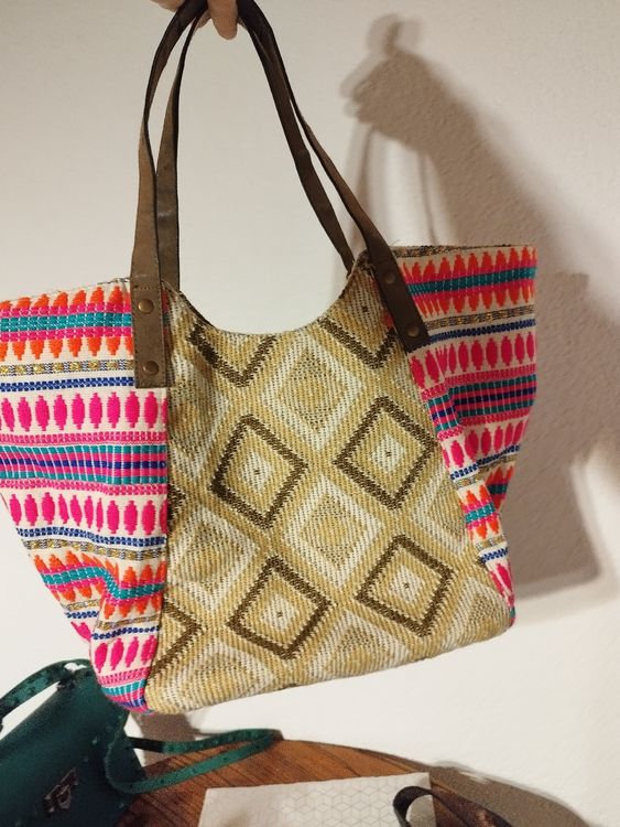 Farbige Handtasche aus Ibiza | Kaufen auf Ricardo