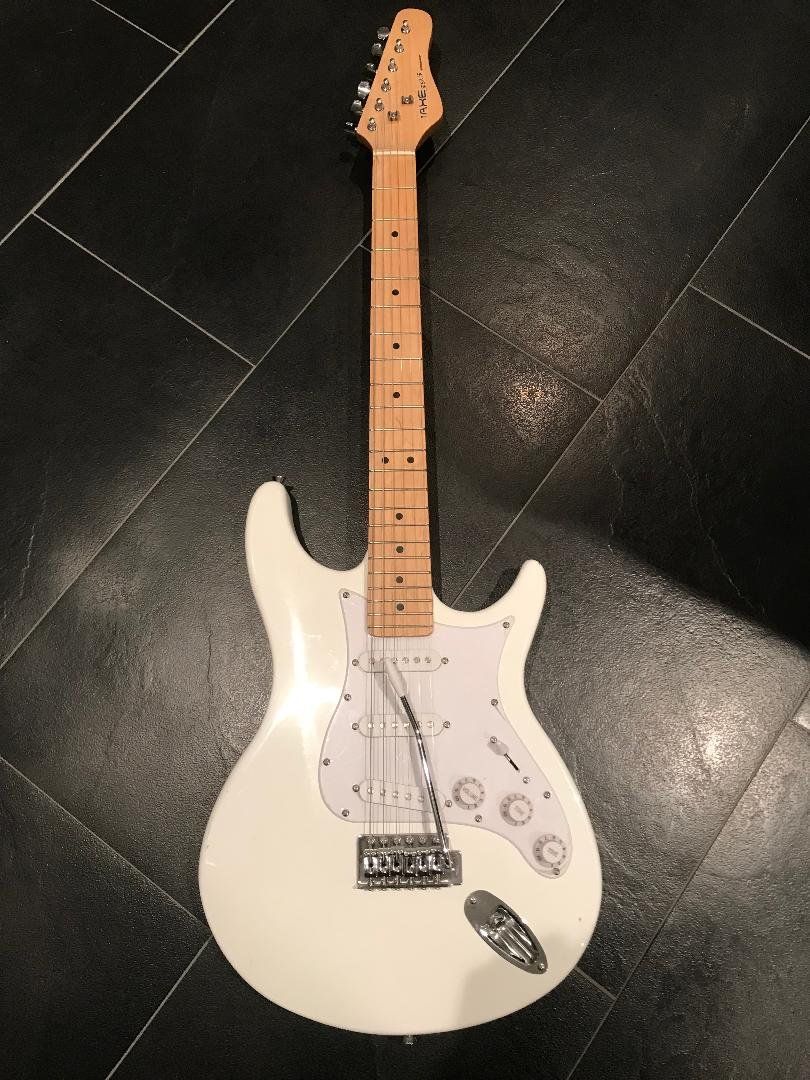 Behringer Strumenti musicali: Gitarre Behringer iAxe 393 USB – Usato da Bonaduz venduto da Mikebond 1