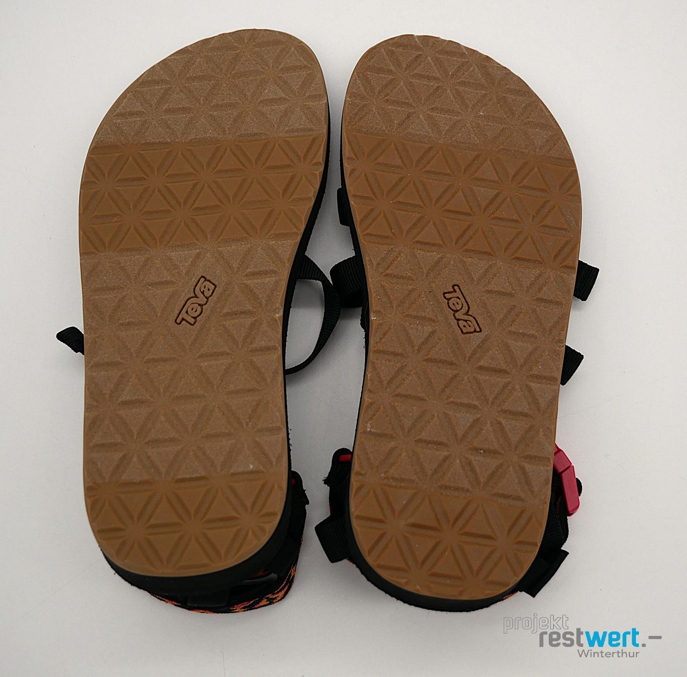 Teva Scarpe da uomo: TEVA Herren Sandalen (Gr. 40.5) – Nuovo (secondo la descrizione) da Winterthur venduto da Restwert_Winterthur 3