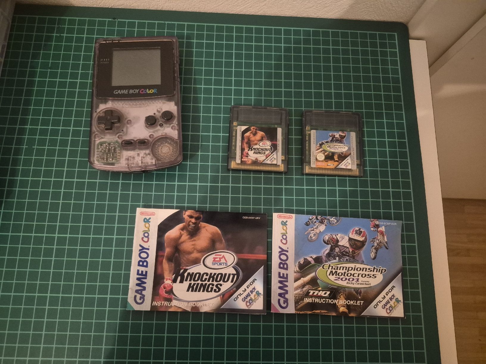 Nintendo Console: Game Boy Color console + Knockout Kings +  Motocross  – Usato da Meyrin venduto da Retro-GZ 2