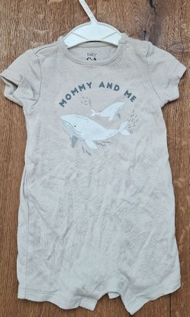 Baby Kurzarm Body Grösse 74 beige Wal Motiv