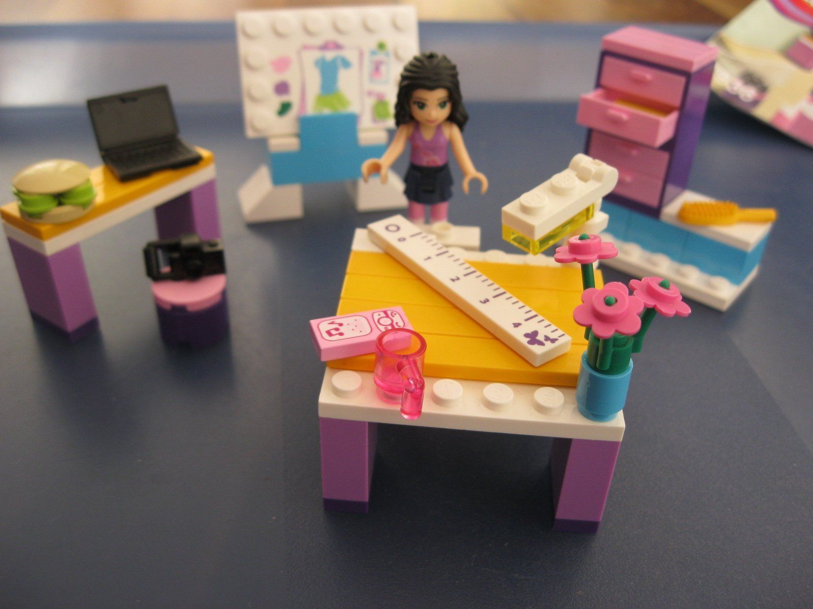 Lego Spielzeuge: Lego Friends 3936 Emmas Design Studio – Gebraucht aus Vitznau von Kateborg 1