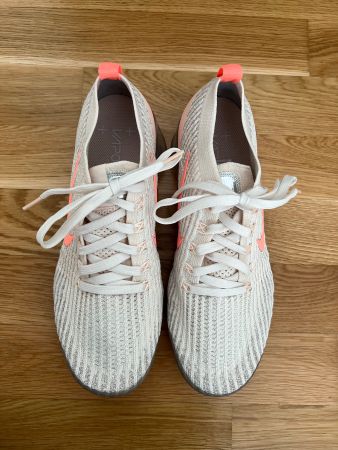 Nike VaporMax Sneaker beige/neon pink Gr. 42.5