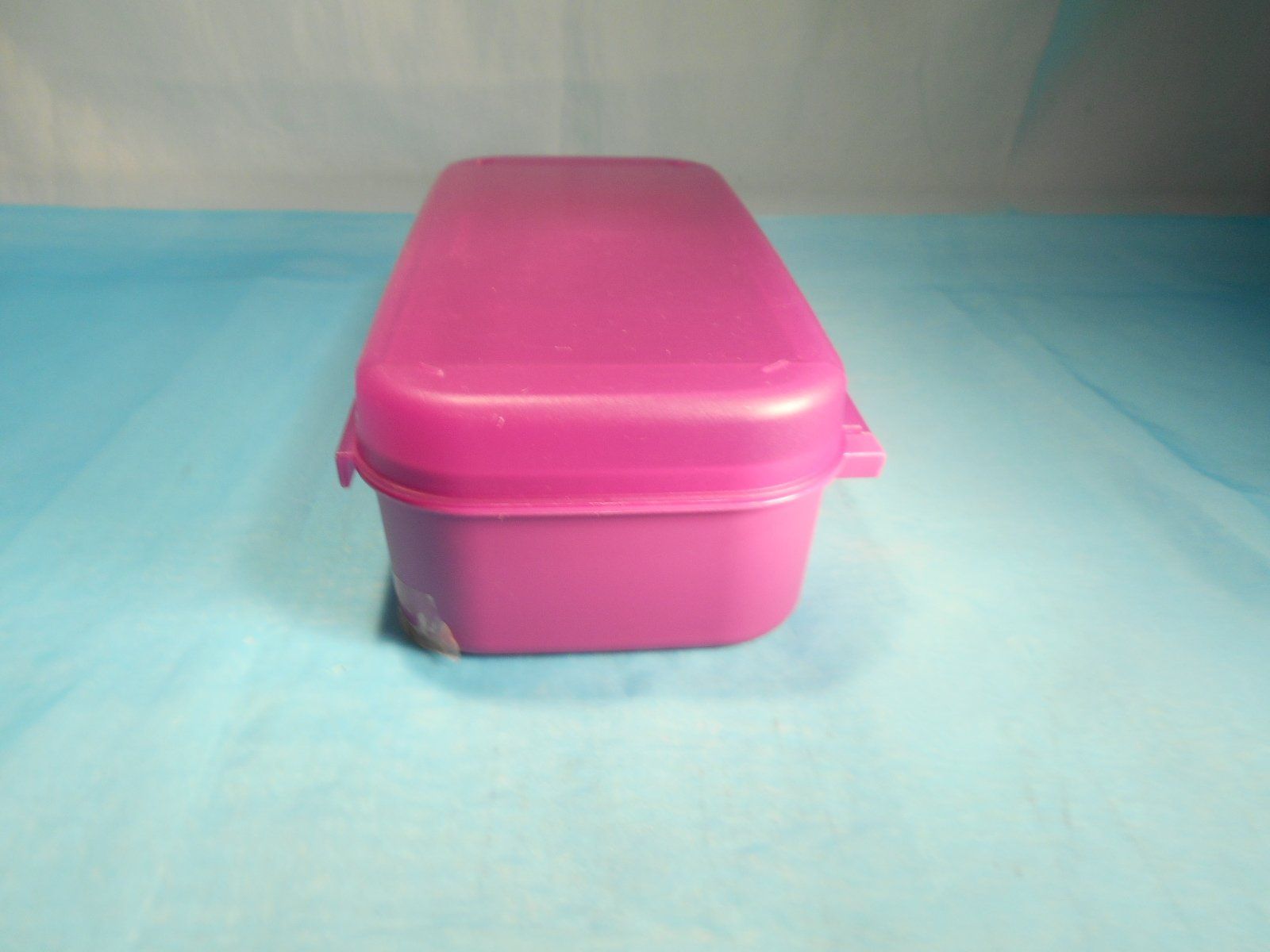Tupperware Contenitori & Simili: Tupperware Vorratsbehälter, lila, 9.8dl – Usato da Bellach venduto da JingleCherry 1