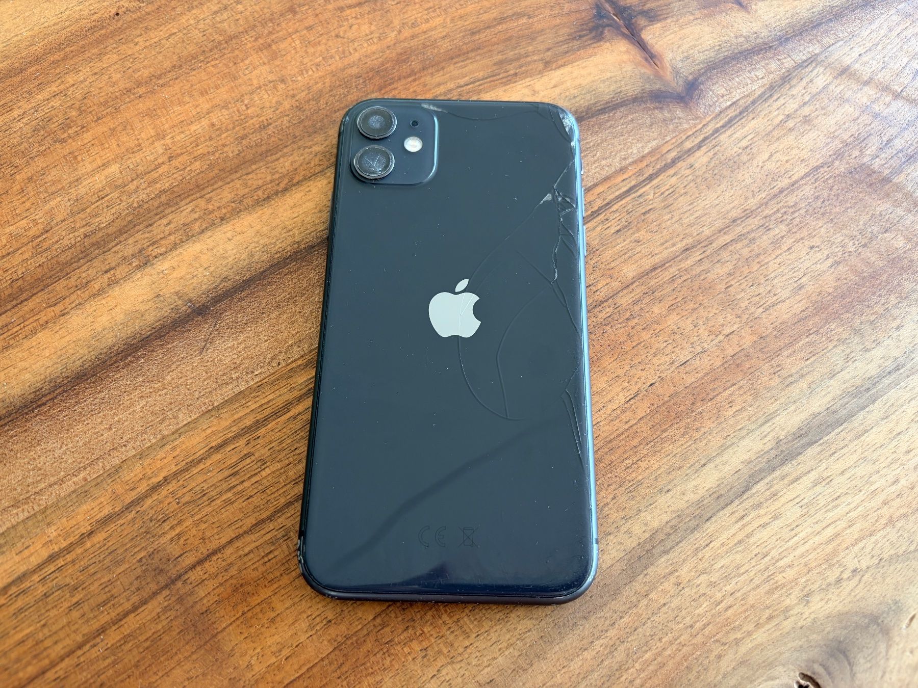 Apple Telefoni cellulari / Smartphones: iPhone 11 / 64 GB – Usato da Basel venduto da mrjl 5