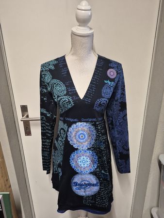 Desigual Jersey Kleid Gr.M, langarm, schwarz blau, Muster