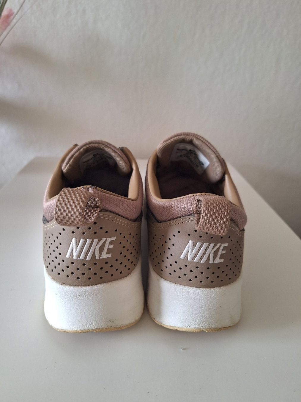 Nike Scarpe da donna: Nike Air Max Thea Damen Sneaker Beige – Usato da Worb venduto da nfsolutions 3