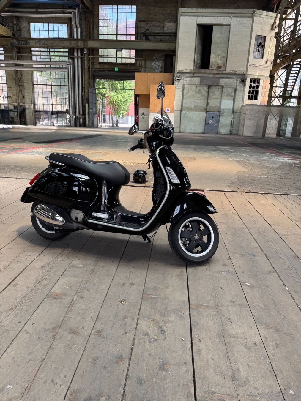 Vespa Scooter: Vespa GTS Super 125 - Mit Extras – Usato da Winterthur venduto da buscarov 1
