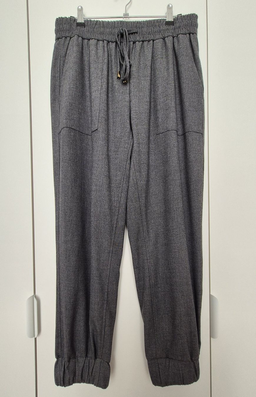 Zara Pantaloni: ZARA Stretch-Joggpants, grau, M – Nuovo (secondo la descrizione) da Münchenstein venduto da Trinity