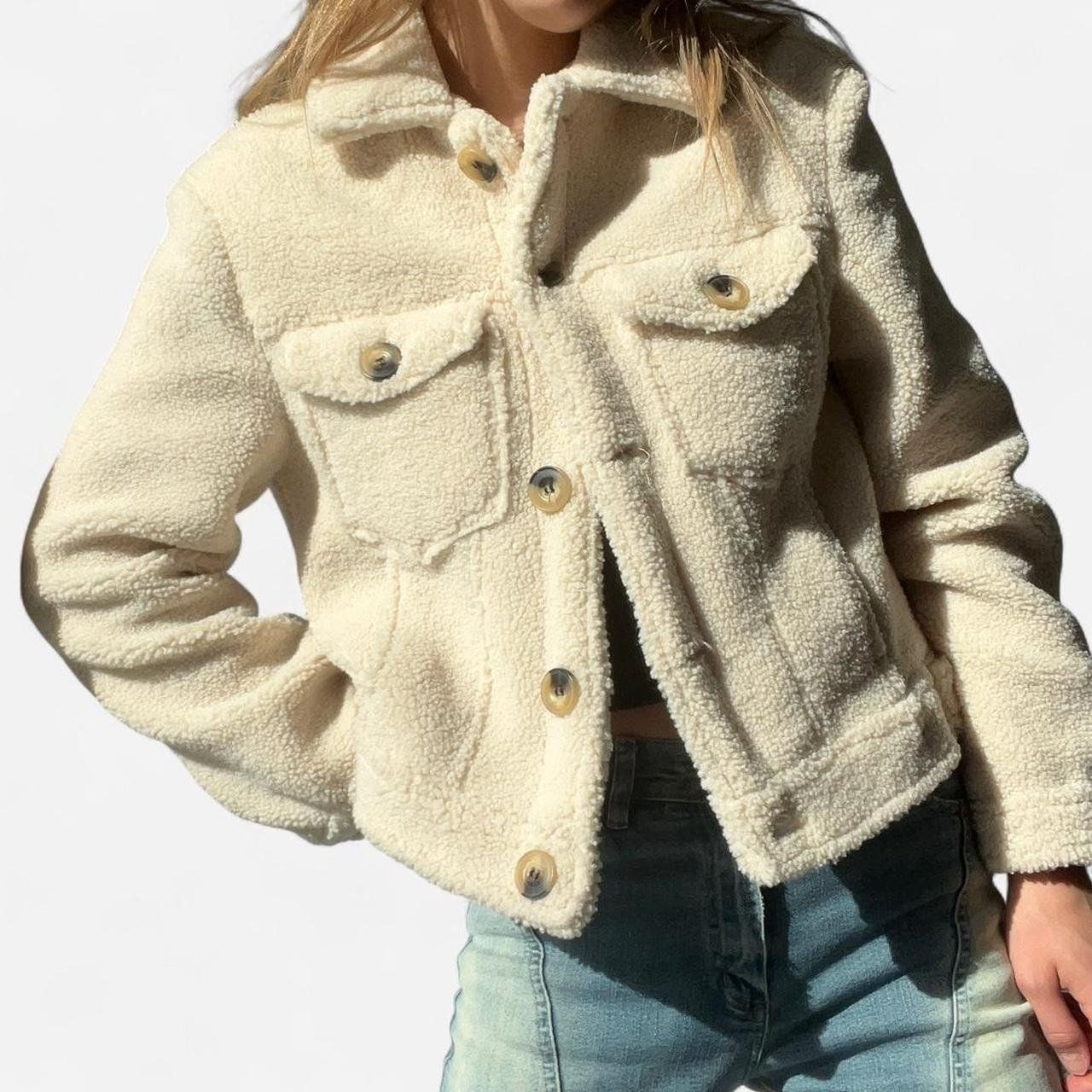 Bershka Jacken: Bershka Jacke Teddyfleece creme – Gebraucht aus Sion von mol_9tmp 1