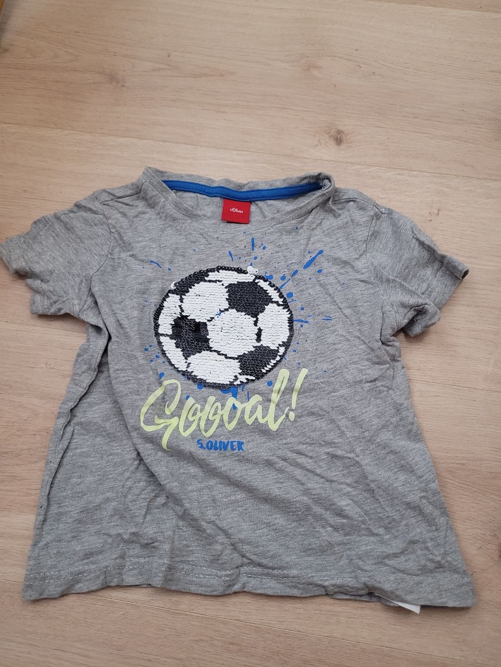 Chemises, T-shirts & Polos: t-shirt Gr. 92/98 – D'occasion à Lupsingen par sta_wgg5