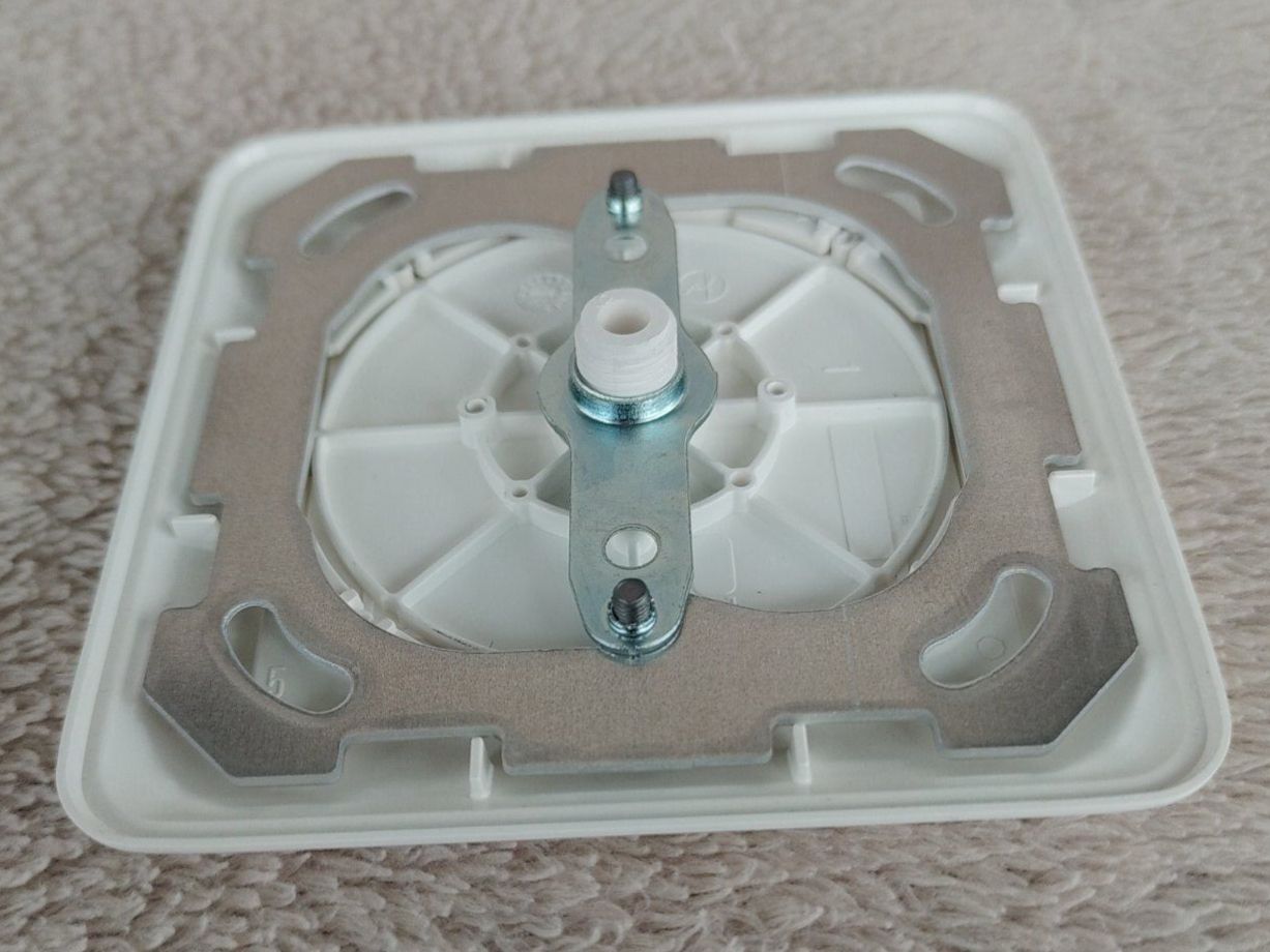 Feller Spine: Feller Edizio Uno Blindabdeckung – Nuovo (secondo la descrizione) da Strengelbach venduto da Phorensic_30 3