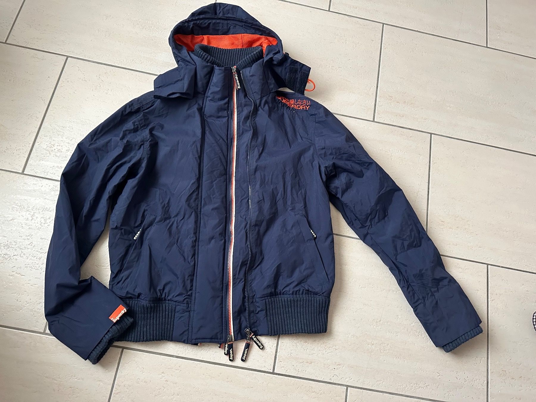 Superdry Giacche & Cappotti: Superdry Windjacke Junior – Usato da Oetwil am See venduto da bor_71fi