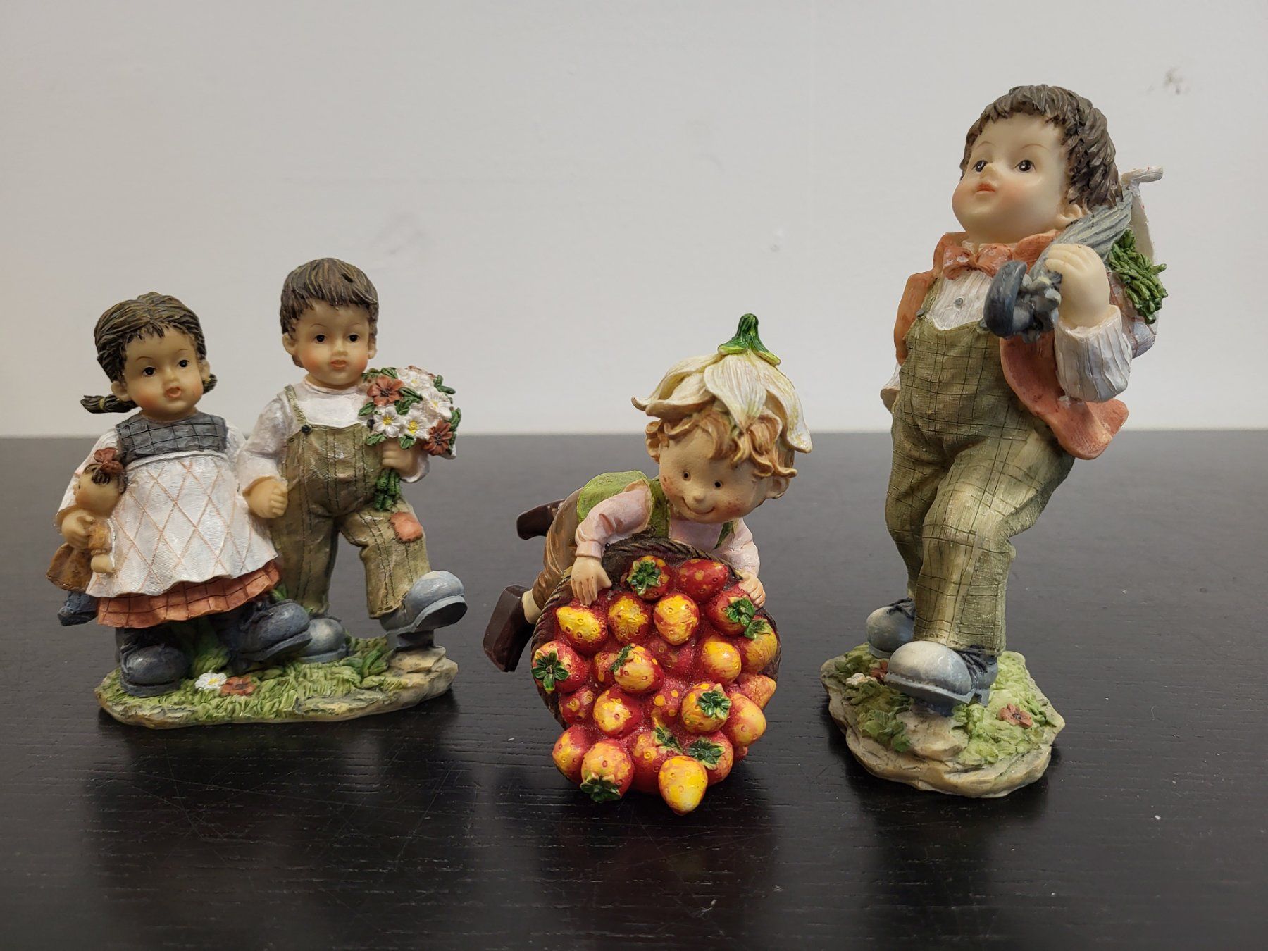 Tutte le decorazioni: 15 Dekofiguren Wichtel Gnome Zwerge – Usato da Brügg BE venduto da POU-BELLE 4