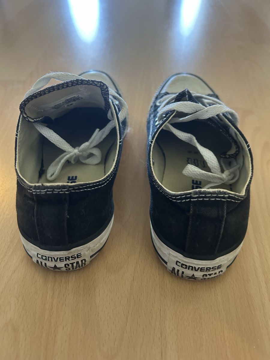 Converse Chaussures hommes: Converse All Star schwarz/weiss Grösse 35.5 – D'occasion à Ostermundigen par HarleyQ3 2