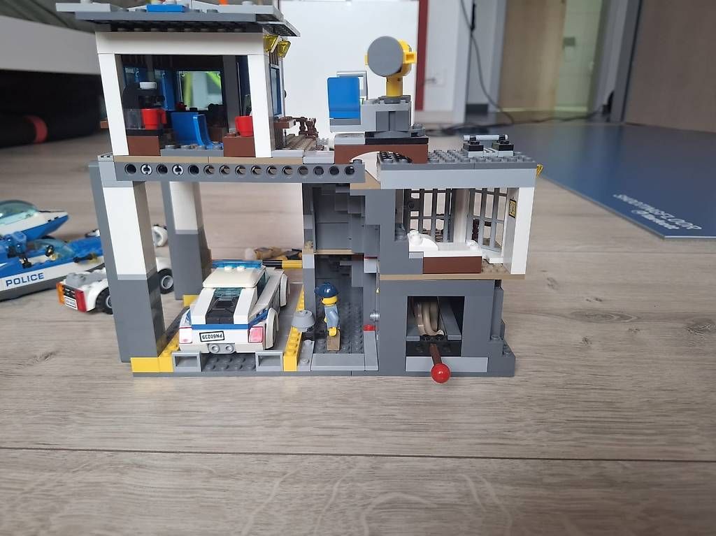 Giocattoli: Lego Polizei – Usato da Safnern venduto da barbarah01 1