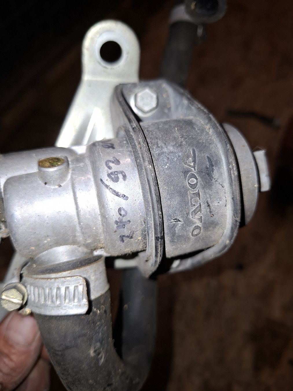 Volvo Tutti pezzi di ricambio auto: Leerlaufsteller Volvo 240 – Usato da Ermensee venduto da volvo-Turbo 2