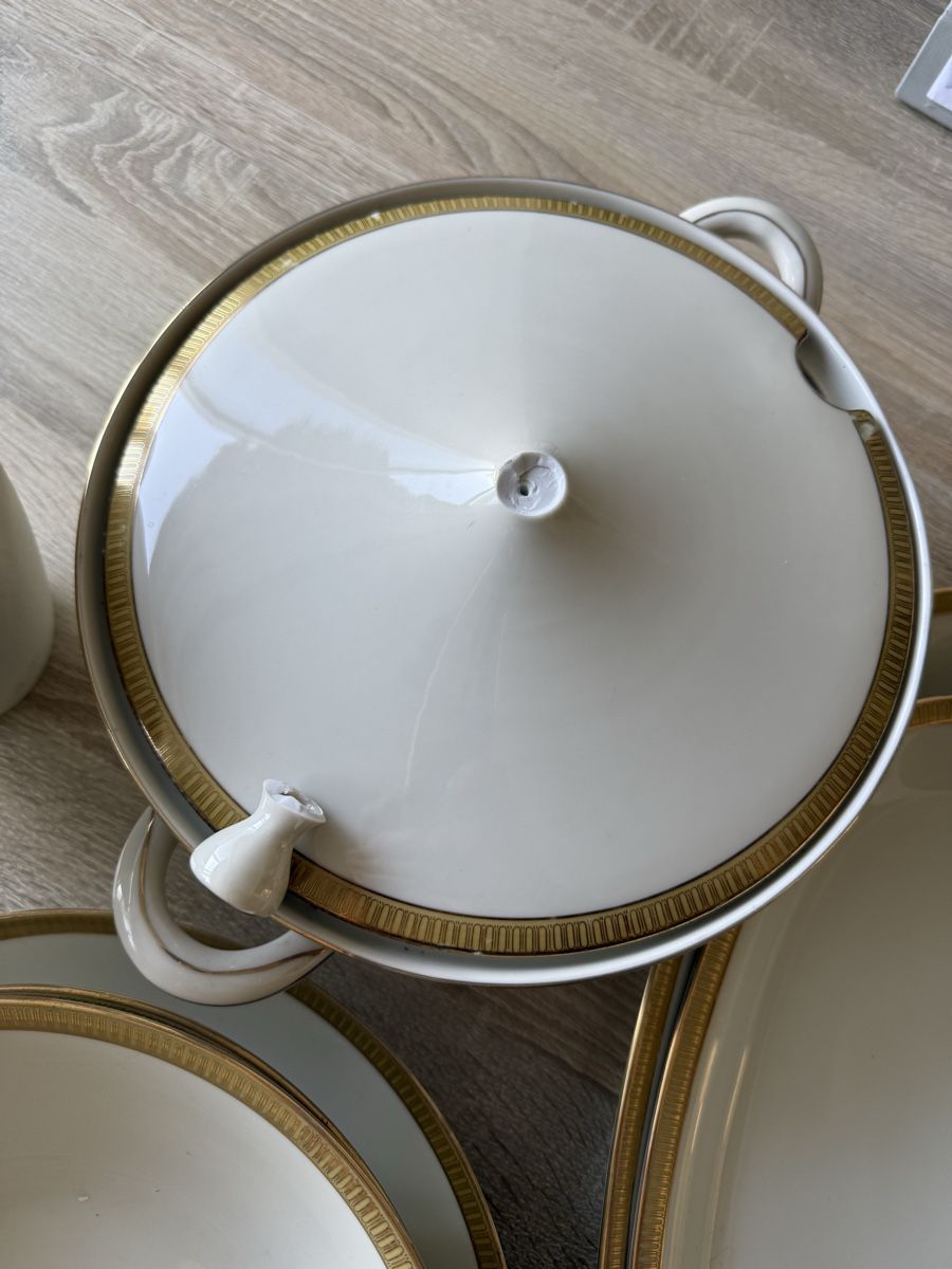 Winterling Set di piatti: Winterling Geschirr mit Goldrand – Usato da Hofstetten SO venduto da anja4114 4