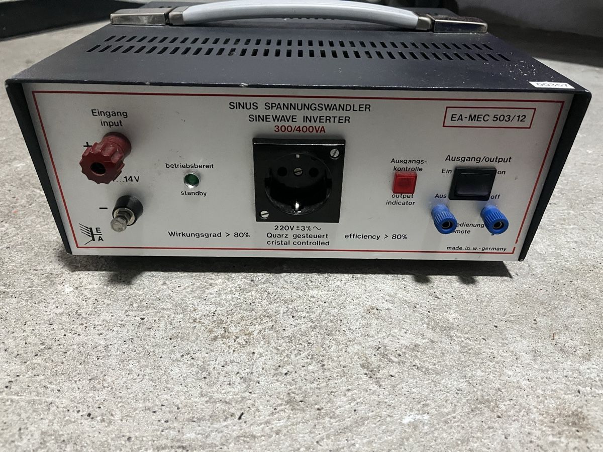 Caricabatterie: SINUS Spannungswandler 300/400VA – Usato da Bettlach venduto da mehr86 1