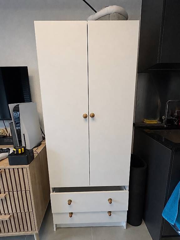 Schränke: Armoire blanche – Gebraucht aus Conthey von arn_bv7m