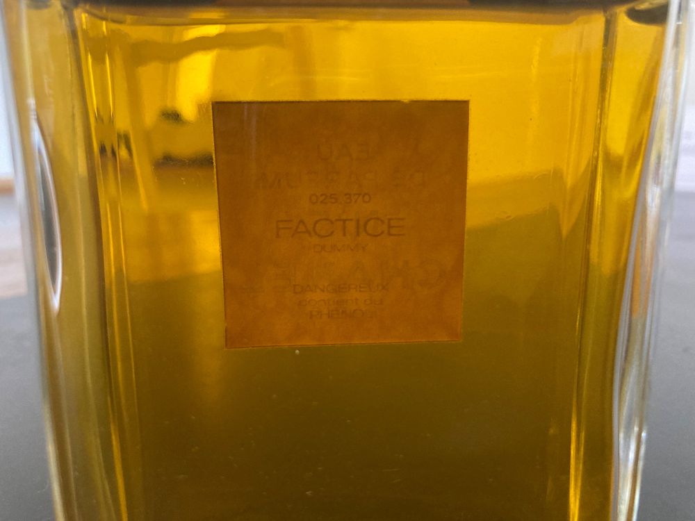 CHANEL No.5 EdP 200ml Factice (Gebraucht) in Jonen für CHF 350