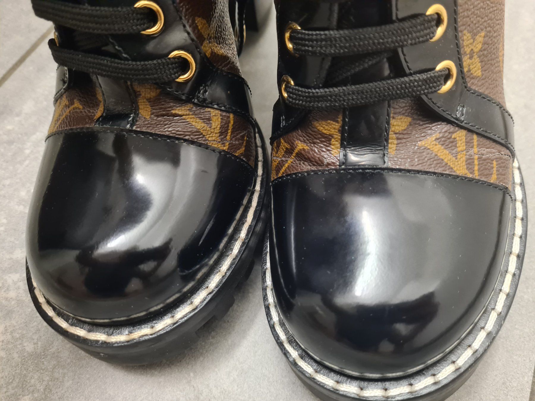 Louis Vuitton Scarpe da donna: Louis Vouitton Star Trail Ancle Boot Gr 38,5 – Usato da Kloten venduto da Kri23 9