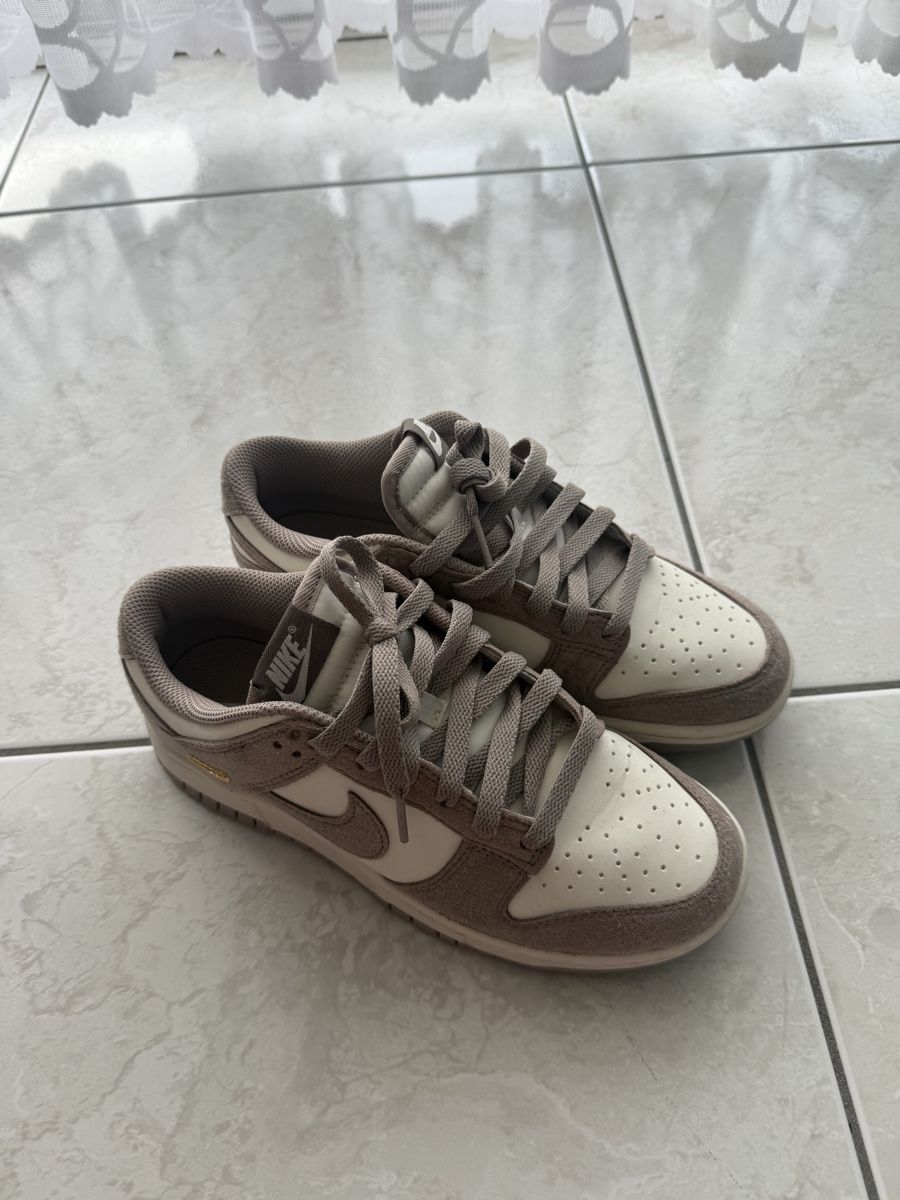 Nike Scarpe da donna: Baskets Nike Dunk Low marron et blanc pointure 38 – Nuovo (secondo la descrizione) da Biel/Bienne venduto da mel_2hdc