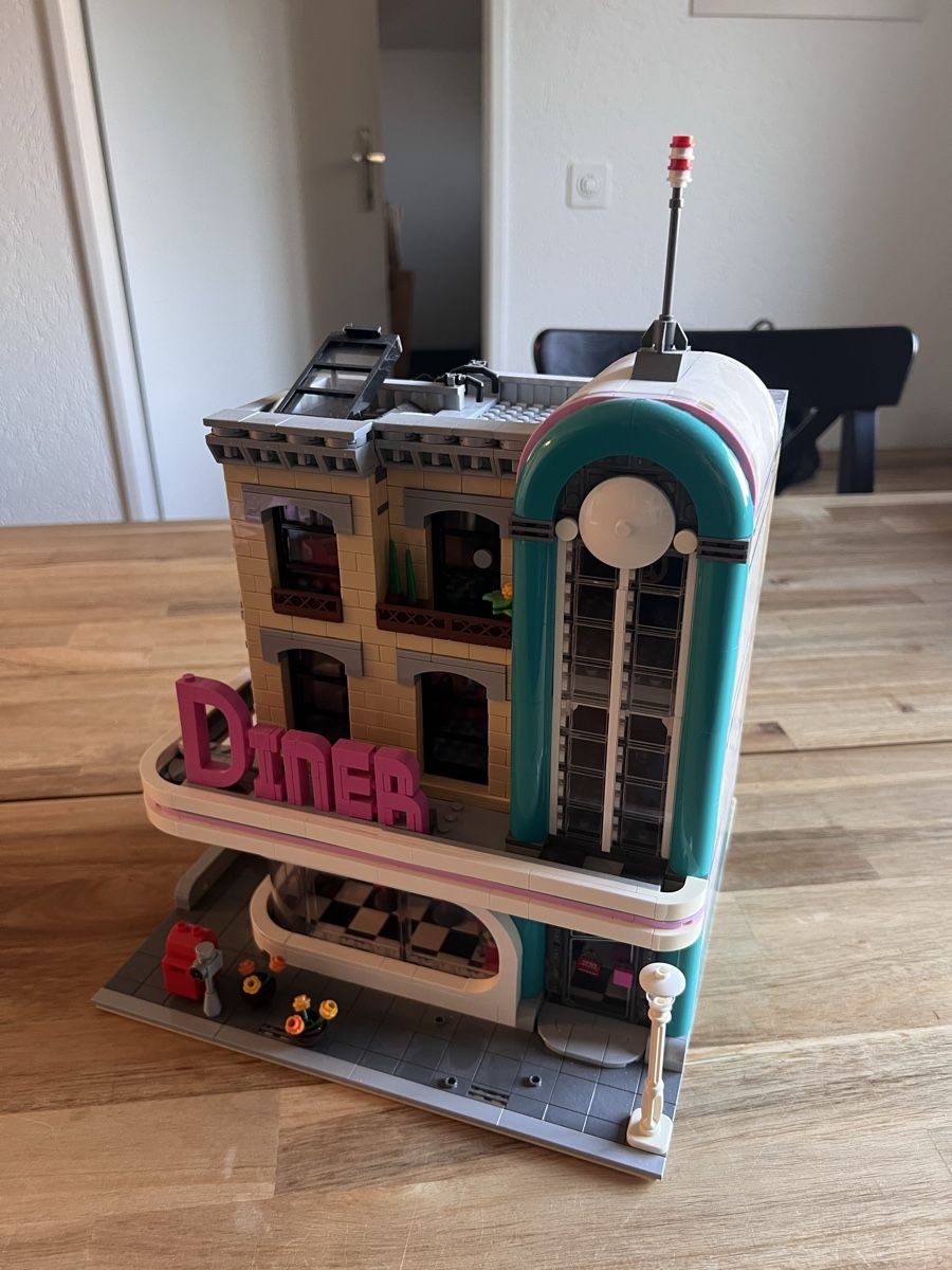 Lego Kit di costruzioni: LEGO Creator Diner 10260 inkl OVP – Usato da Bülach venduto da chevelle77 4