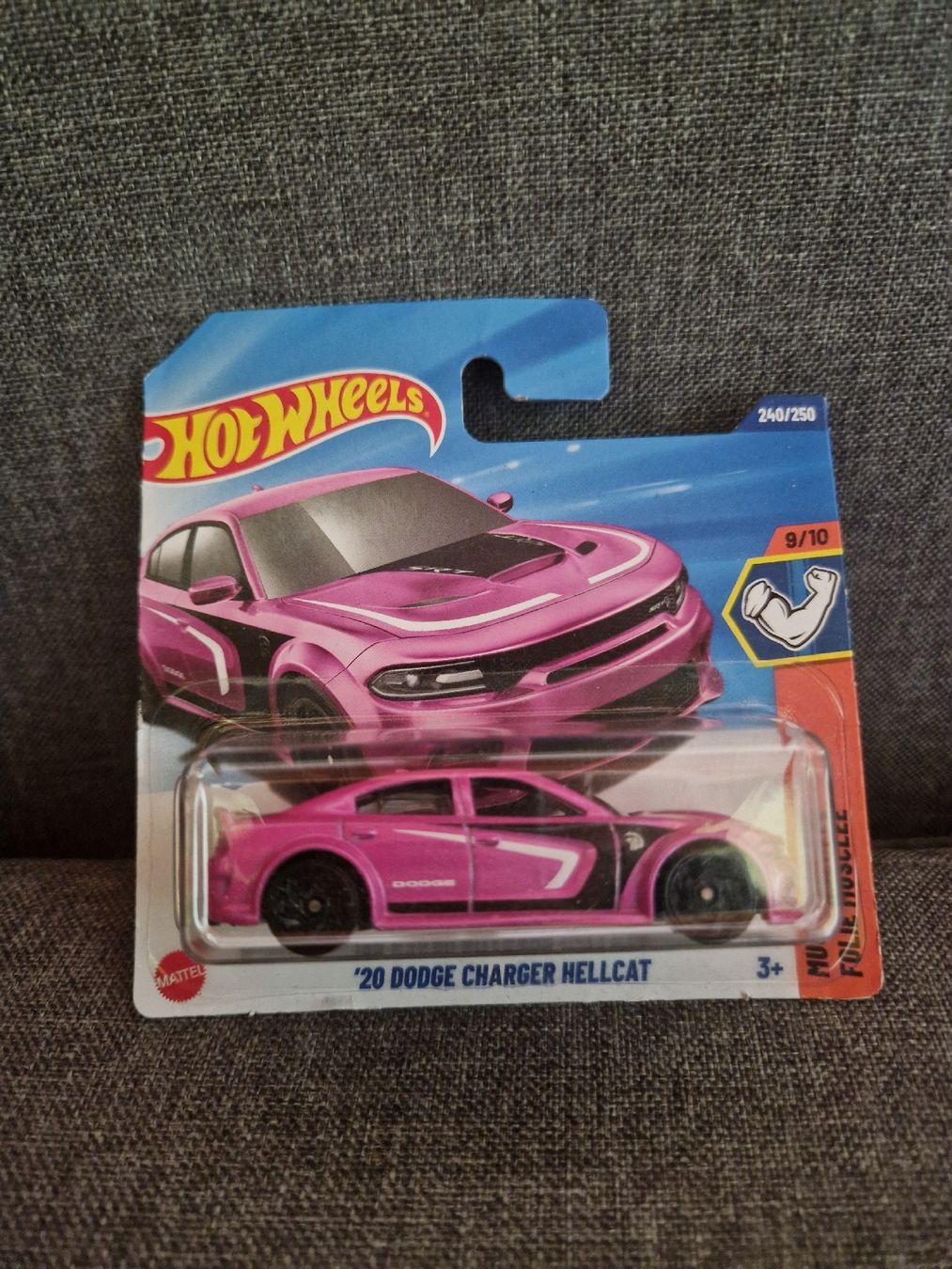 Hot Wheels Voitures modèles: Hotwheels Dodge Charger Hellcat – Neuf avec emballage d'origine à Arni AG par Lea_Sahli