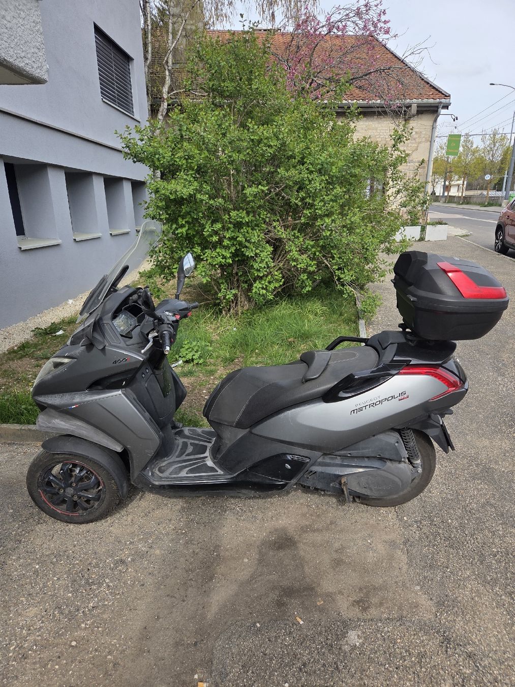 Peugeot Scooter: Peugeot Metropolis 400RS – Usato da La Chaux-de-Fonds venduto da tan_hk7p 3