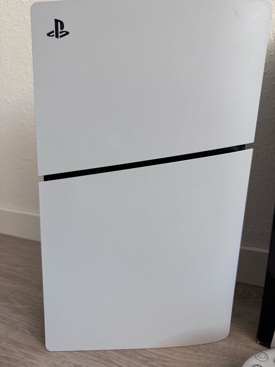 Sony Consoles: Playstation 5 Digital Edition matt + 1 Controller – D'occasion à Münchenbuchsee par Leda53 1