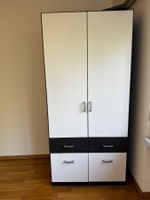 Kleiderschrank zu verschenken in Zürich