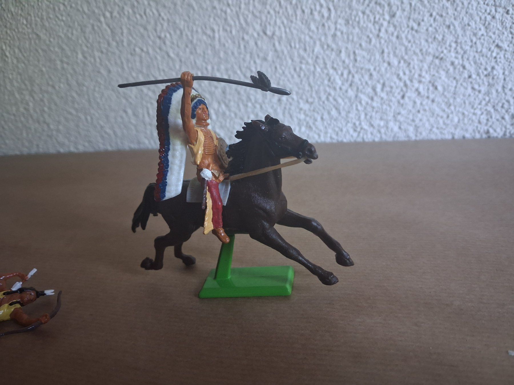 Britains Giocattoli: 4 Britains LTD 1971 Cowboy & Indianer. Ab 1.- – Usato da Hagendorn venduto da siwasi3 3