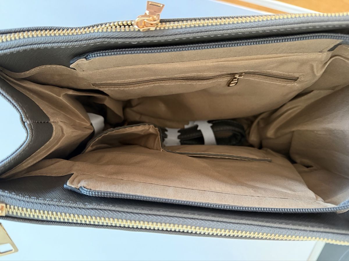 Sacs femmes: Handbag CHHC grey top handles leather effect excellent condi – Neuf (Voir description) à Zürich par ellaMar 3