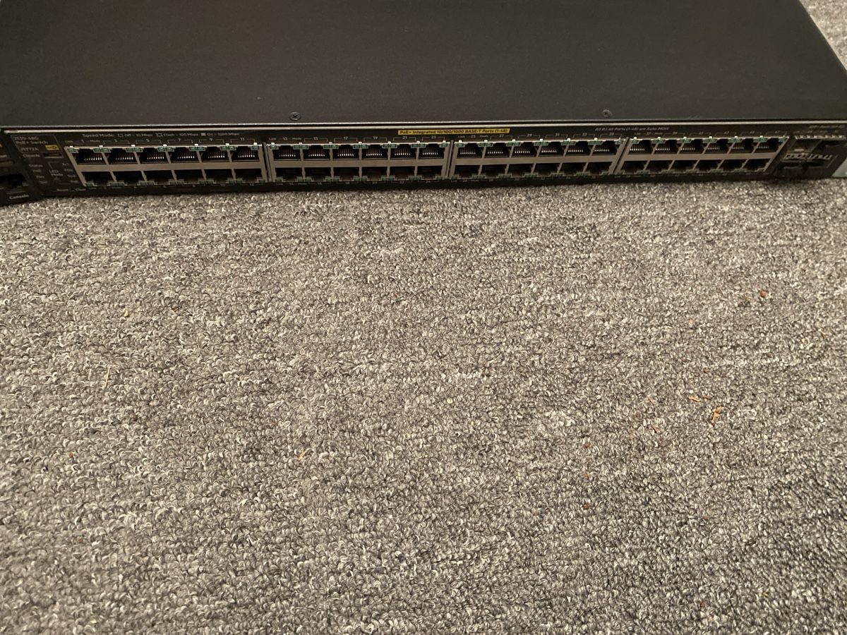 Hewlett Packard Hub & Switch: Aruba 2530-48G PoE – Usato da Widnau venduto da icarus_83 1
