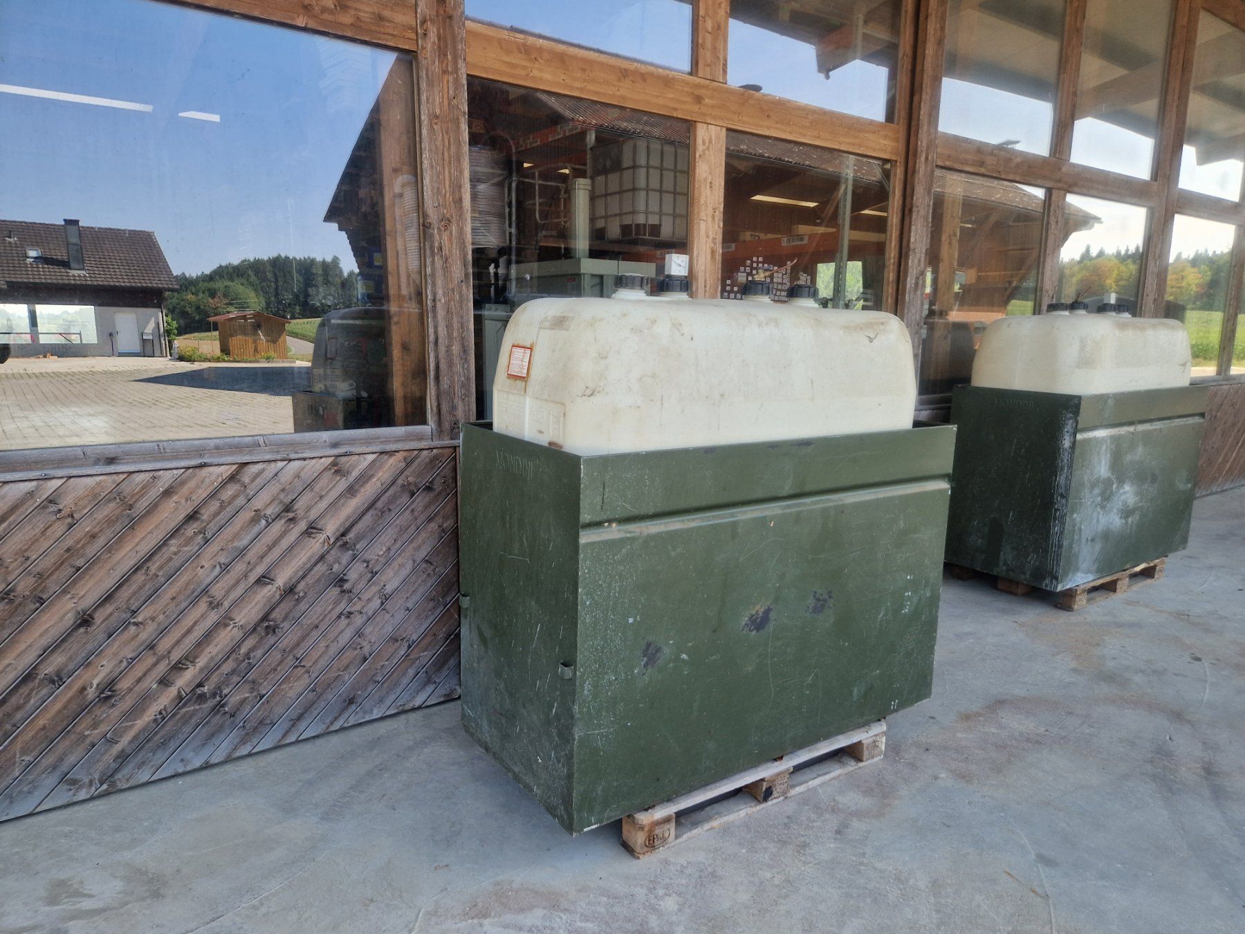 Autres accessoires p. véhicule: 1500l Heizöltank Dieseltank – D'occasion à Lommis par paha03