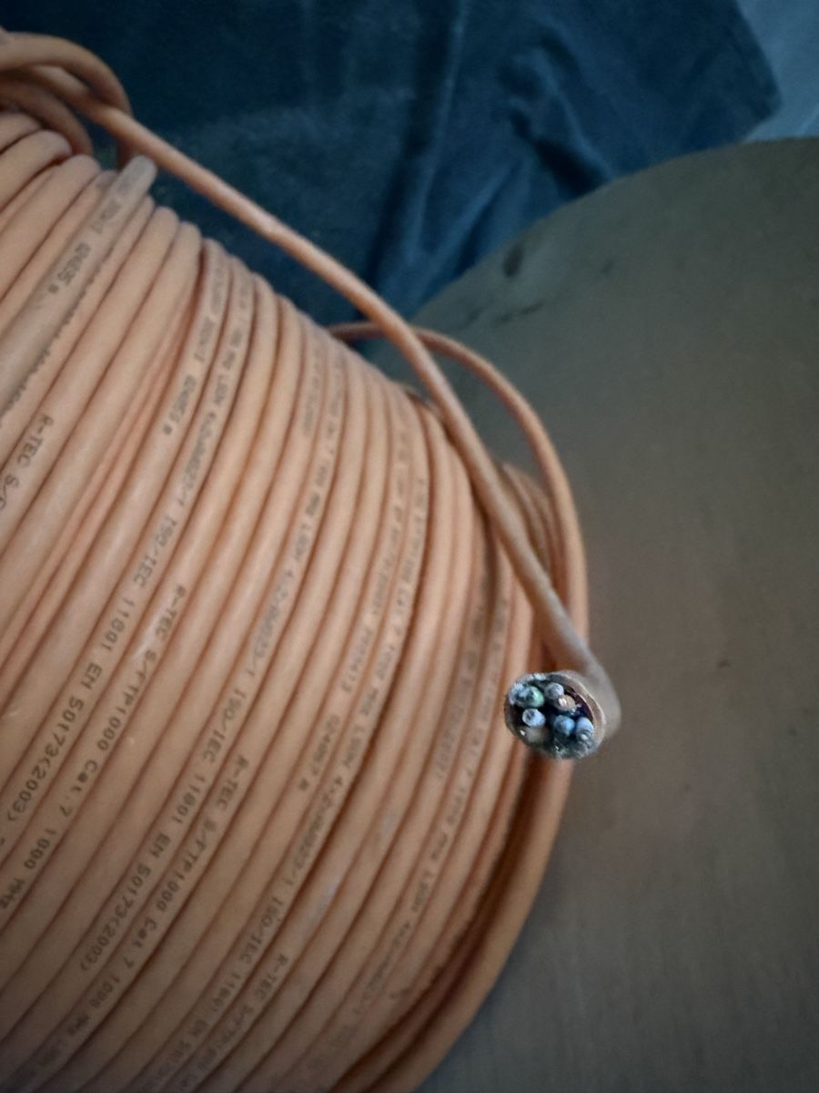 Cavi: Cat7 1000mhz netzwerkkabel – Nuovo e nell'imballaggio originale da Oberriet SG venduto da Petros. 2