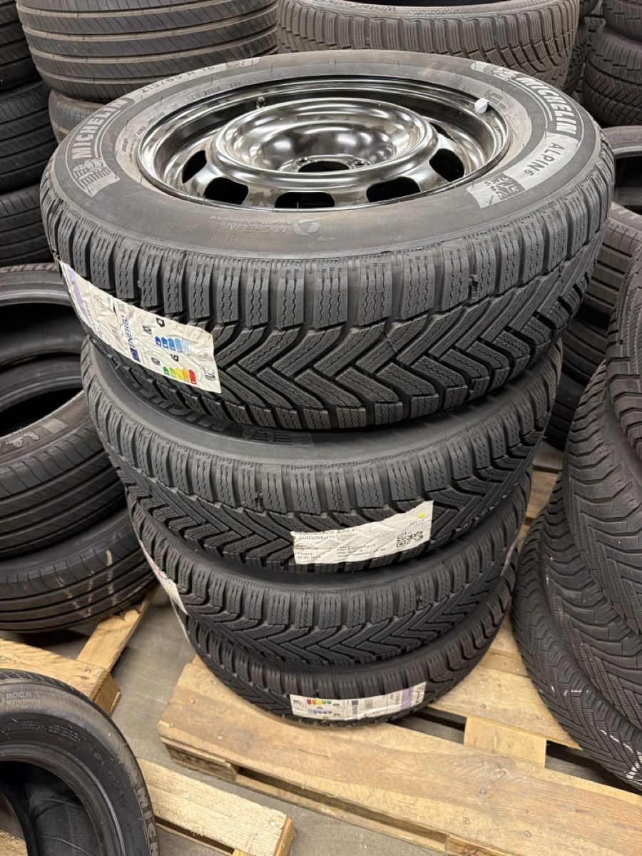 Pneus & Roues: 4x Winterkompletträder Stahlfelge – Neuf (Voir description) à Biel/Bienne par orpundgarage