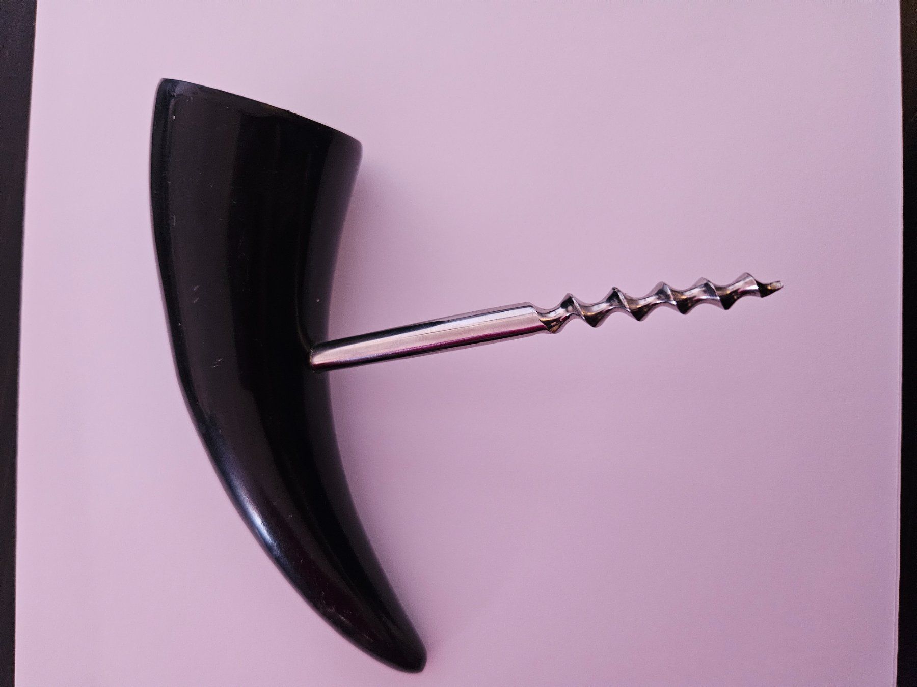 Apribottiglie & Tappi per chiusura: Korkenzieher mit schwarzem Horn-Griff – Usato da Zürich venduto da SkullLady88
