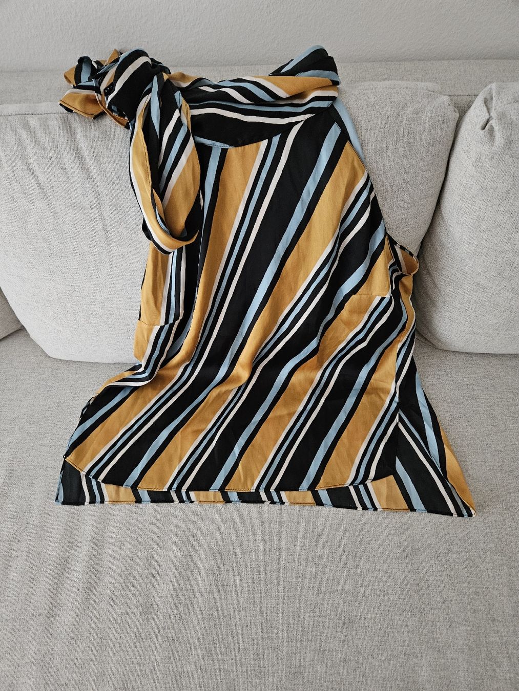Camicette: Blouse Zara – Nuovo (secondo la descrizione) da Yverdon-les-Bains venduto da enzine 2