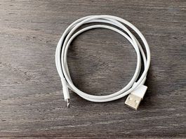 Apple Lightning USB Ladekabel 105 cm weiss