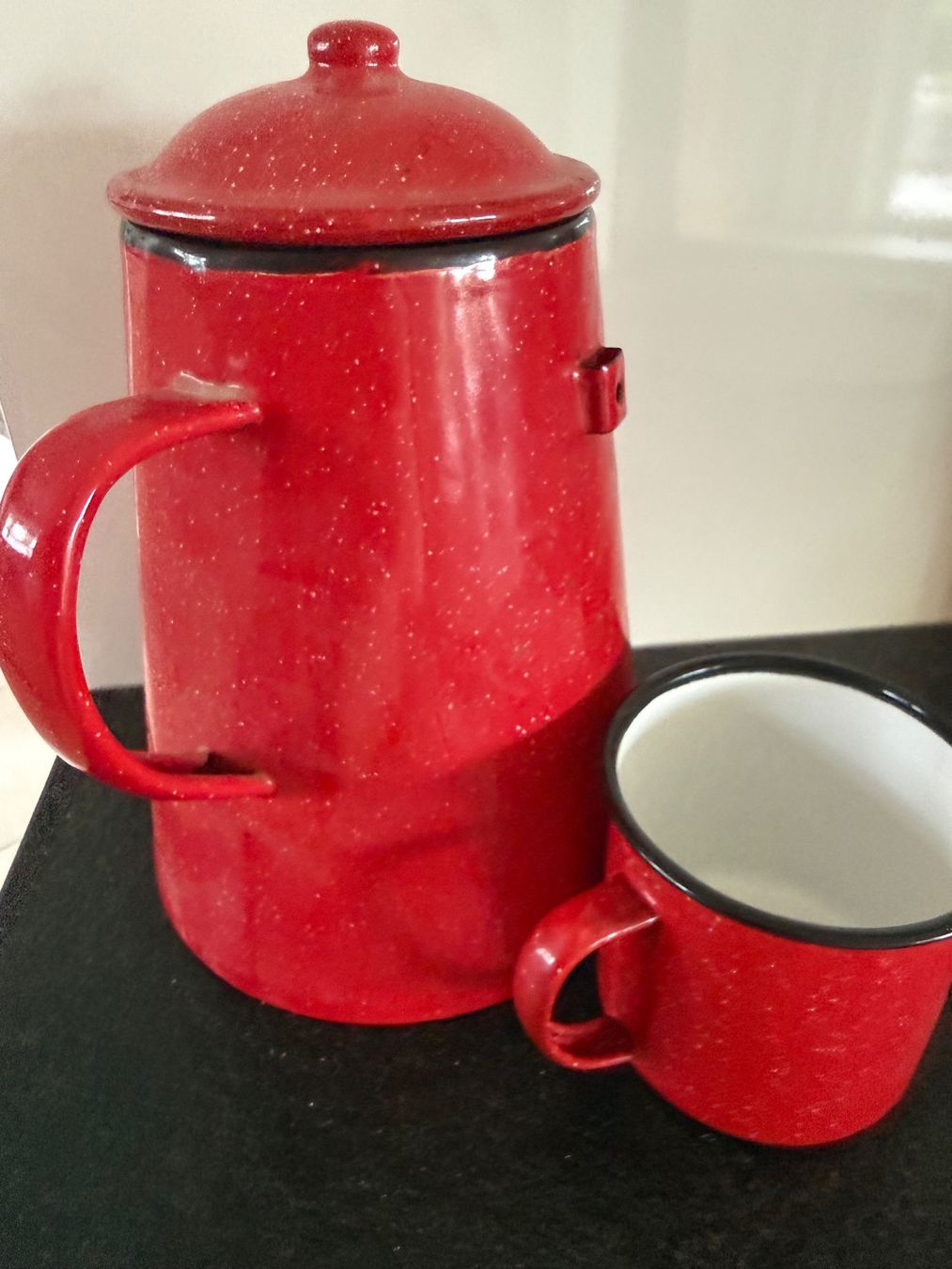 Caraffe: Vintage Emailekrug mit Tasse – Usato da Kirchdorf venduto da Vintagewunder 2
