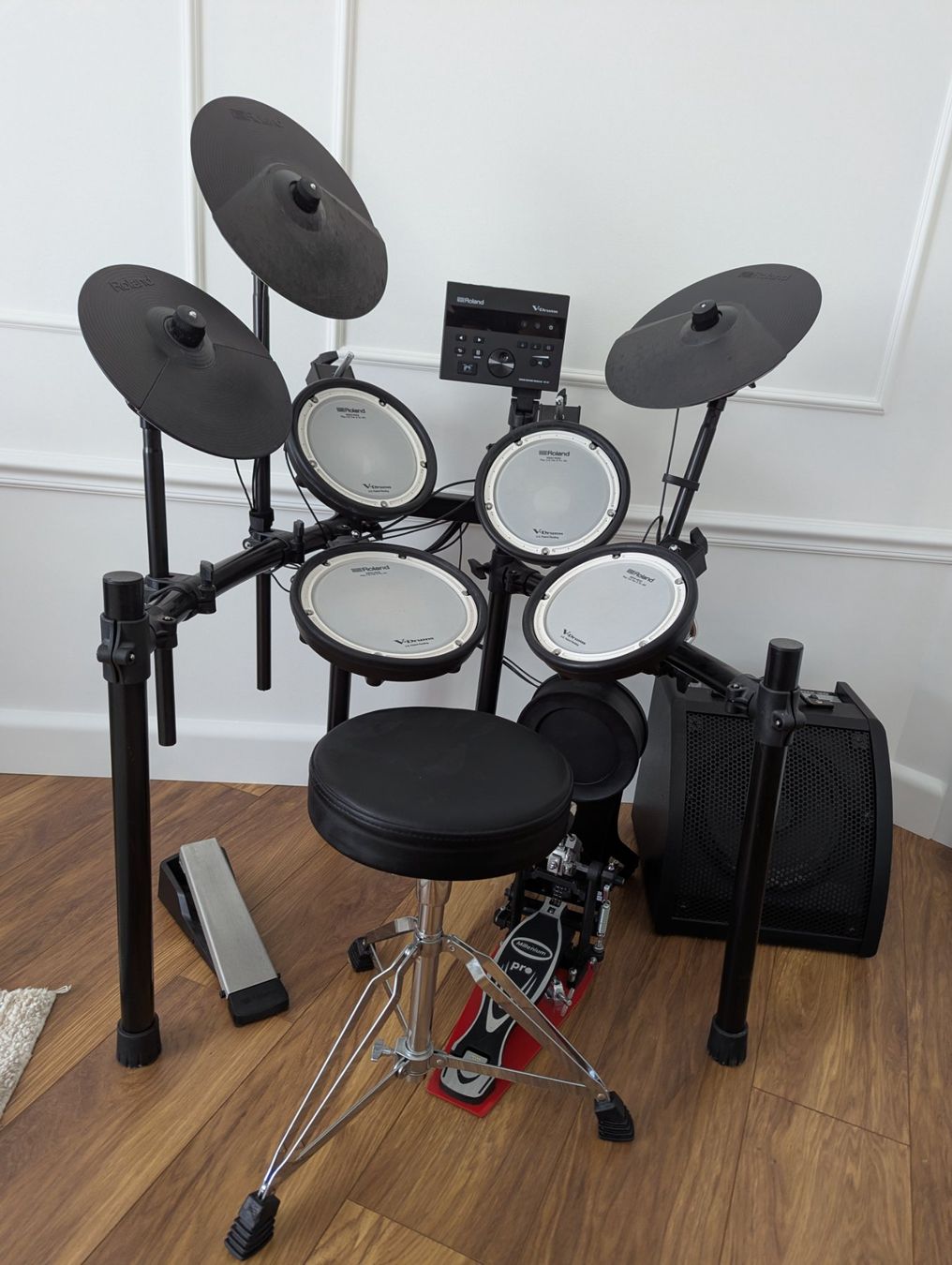 Roland Strumenti musicali: Roland TD-07KV V-Drum Set Bundle – Usato da Zürich venduto da den_j7bn