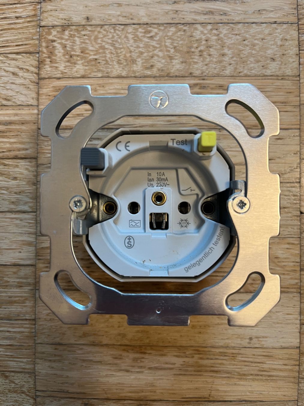 ABB Spine: Sidos Steckdose von ABB. Fi Steckdose T13. RCD – Usato da bern venduto da sanducci 4