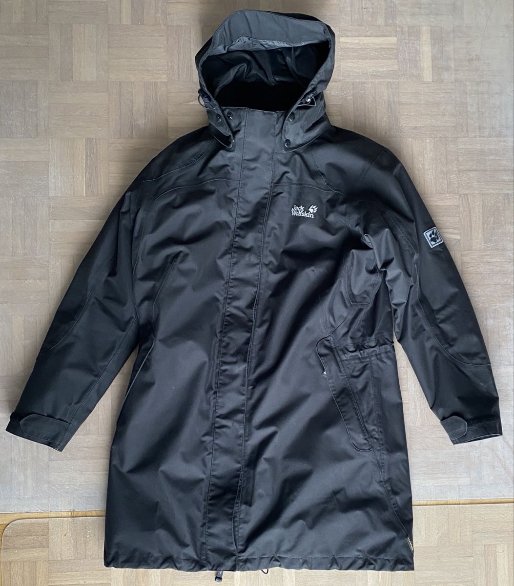 Jack Wolfskin Cappotti: Jack Wolfskin Wintermantel – Usato da Uster venduto da Schappi75