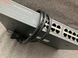 Fast Ethernet Switch, 16 Port, Rolline, Top Zustand!