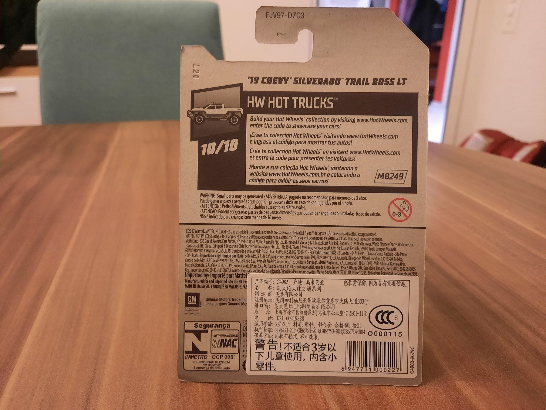 Hot Wheels Modellini d'auto: 2019 Chevrolet Silverado Trail Boss LT – Nuovo e nell'imballaggio originale da Wiedlisbach venduto da Pontiacman93 1