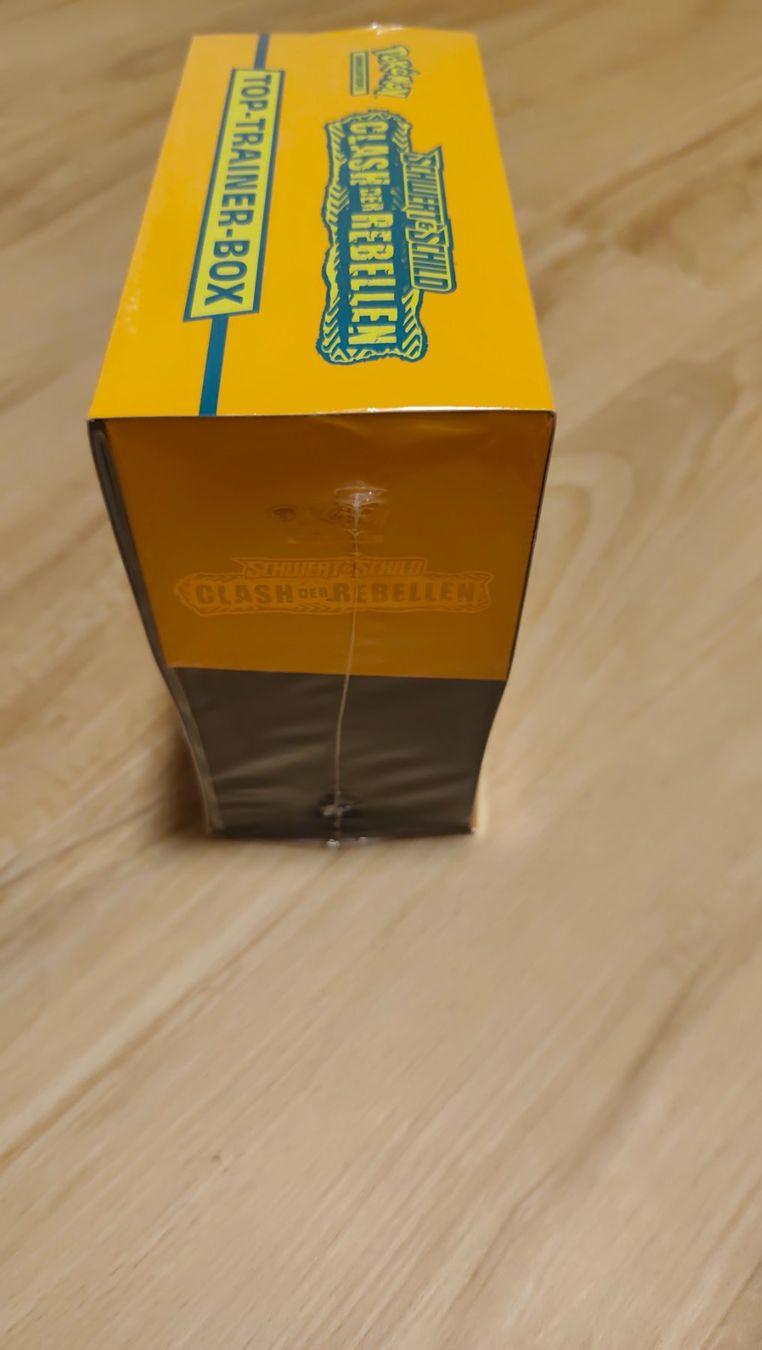 Pokémon Carte collezionabili: Clash der Rebellen - Top Trainer Box Sealed – Nuovo e nell'imballaggio originale da Kehrsatz venduto da Riyouu 3