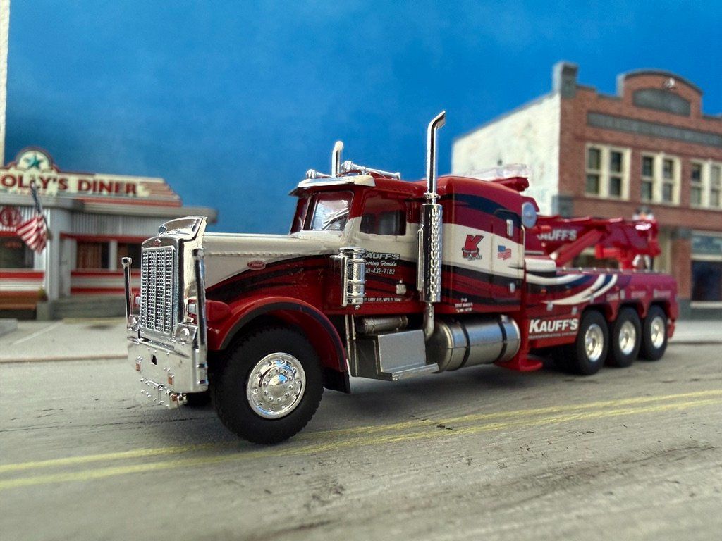 Peterbilt Modellini d'auto: Peterbilt Abschlepper Kauff's  Brekina H0 1/87 – Nuovo e nell'imballaggio originale da Würenlos venduto da SWISSOLDTIMERS